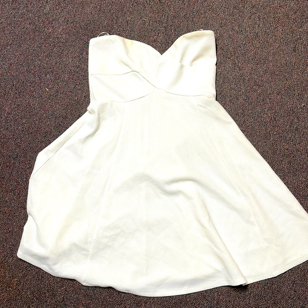 White strapless dress